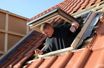 Pose de fenêtres de toit Velux à Fillières